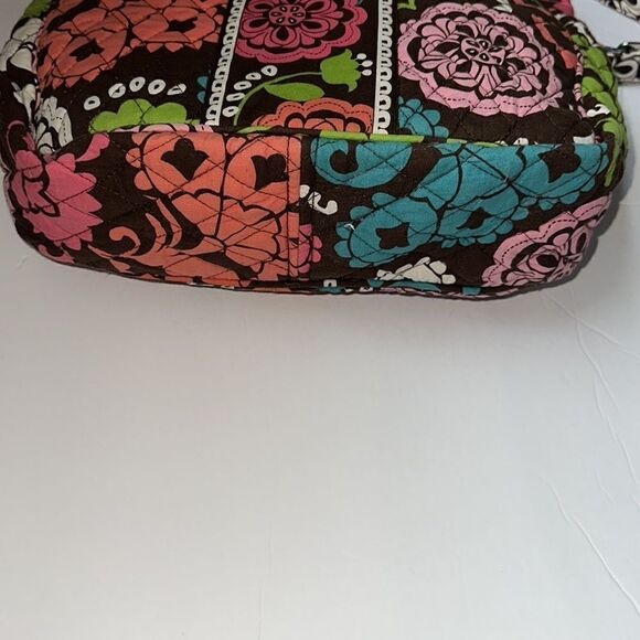 Vera Bradley Tote - Picture 4 of 5